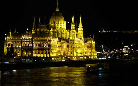 budapest magyarország országház éjszakai képek