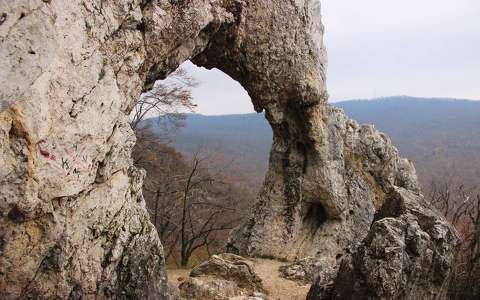 Vaskapu szikla