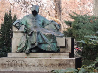 Anonymus szobra a Vajdahunyad várnál,Budapest