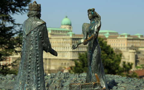 budai vár budapest magyarország szobor