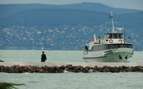 balaton hajó magyarország tó