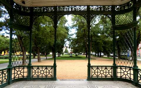 kertek és parkok