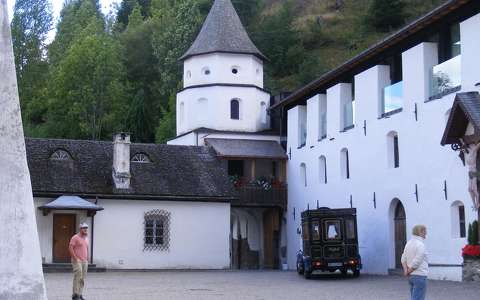 Marienberg kolostor udvara
