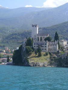 Melcasine, Garda tó