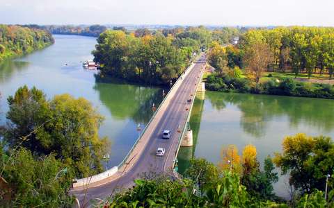 címlapfotó folyó híd ősz