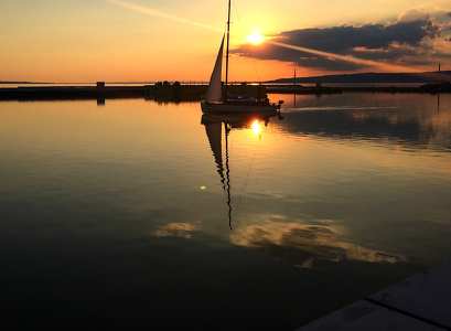 Balatonfenyves, naplemente, kikötő
