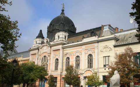 Hódmezővásárhely - Főtér épületei