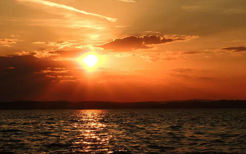 címlapfotó naplemente tó