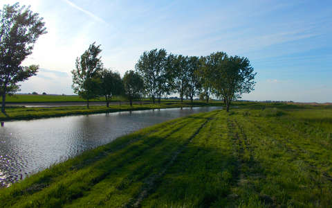 A part mentén.
