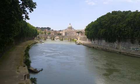 RómaA Tiberis (mai nevén Tevere)