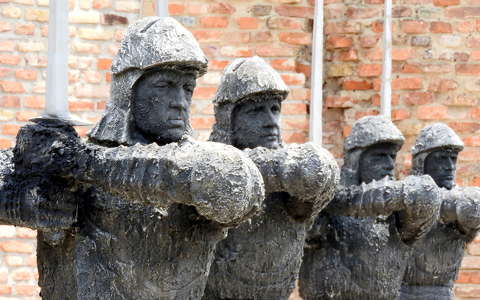 Fekete sereg - szobor