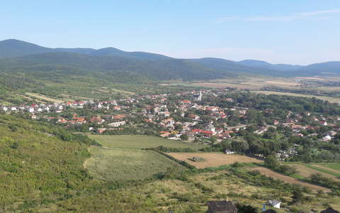Kilátás a Boldogkői várból