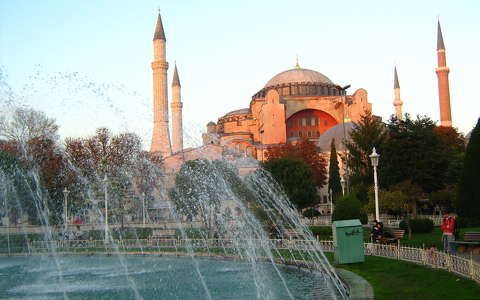 isztambul mecset szökőkút törökország