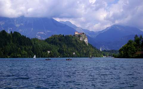 hegy tó várak és kastélyok