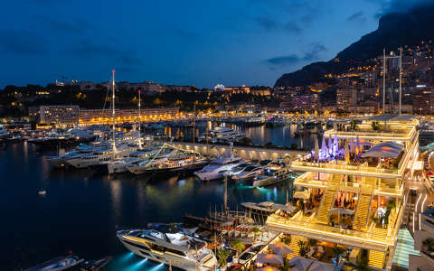 Monte Carlo - kikötő a kék órában