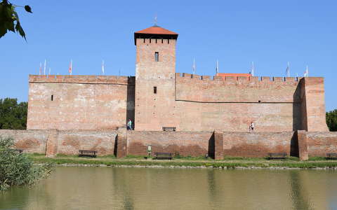 gyula gyulai vár magyarország várak és kastélyok