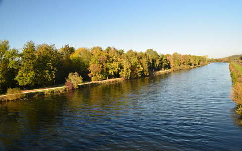 folyó ősz