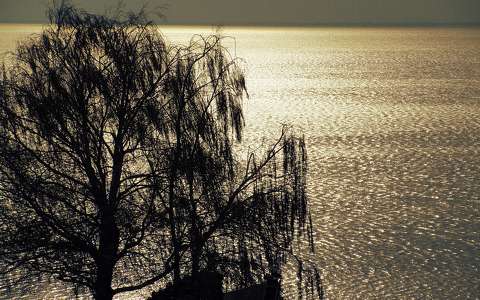 Balaton fények csillogás