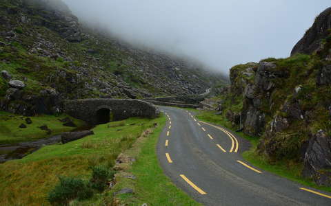 címlapfotó hegy híd írország