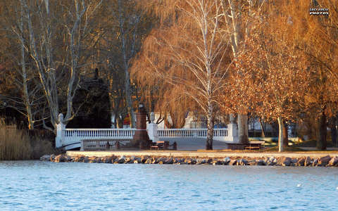 Balatonalmádi, Sóhajok hídja, magyarország