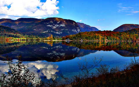 címlapfotó hegy tó tükröződés