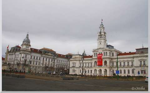 Románia, Arad - Városháza és Csanád-palota