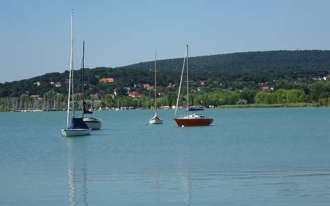 Balatonalmádi.