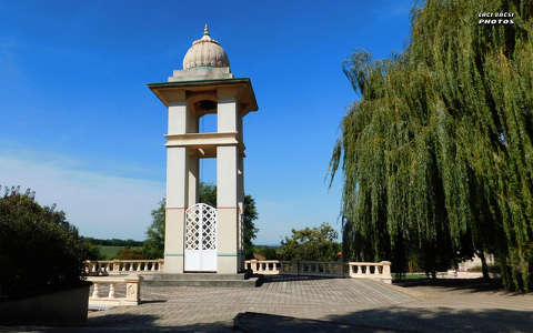 Krisna-völgy, harangtorony, magyarország