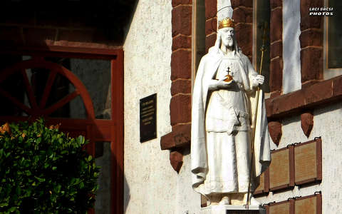 Balatonalmádi, Szent István szobor, magyarország