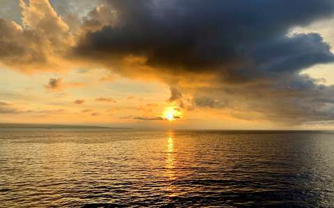 felhő naplemente tenger