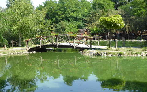híd kertek és parkok tó tükröződés