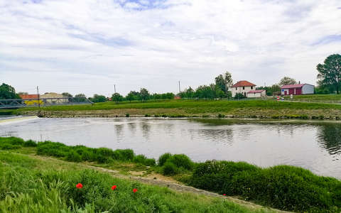 Uherský Ostroh, Csehország, Morva folyó