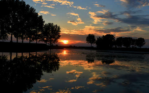 címlapfotó naplemente tó tükröződés