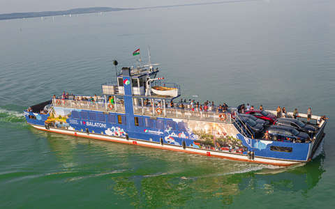 balaton címlapfotó hajó magyarország