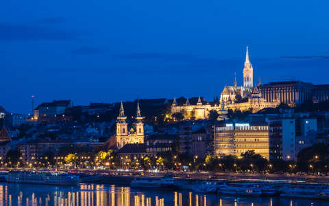 Budapest, kék óra