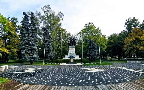 Hősi emlékmű