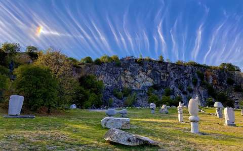 Égi jelenség (Nagyharsány szoborpark)