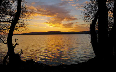 címlapfotó naplemente tó