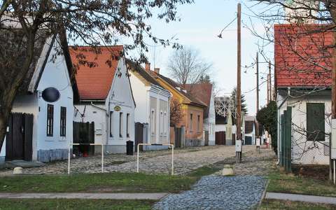 címlapfotó ház magyarország utca