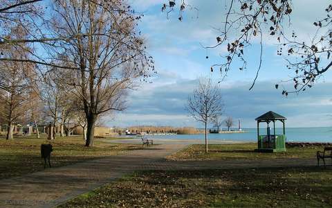 Balatonalmádi,