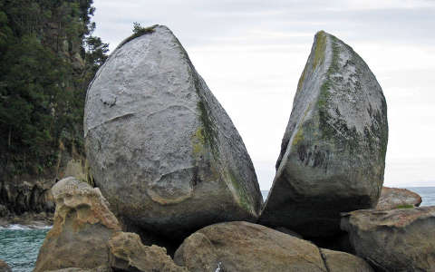 Split Apple Rock, Új-Zéland