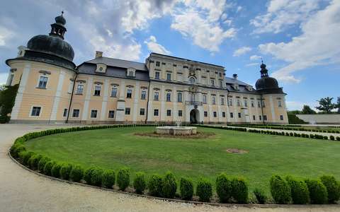 Edelény, L'Huillier–Coburg-kastély