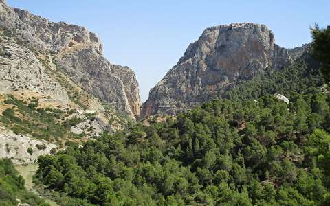 címlapfotó hegy kövek és sziklák spanyolország