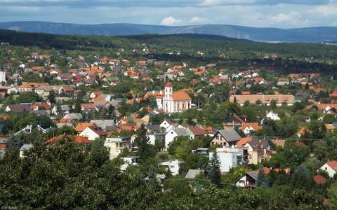 Balatonalmádi Óvári Messzelátóból.