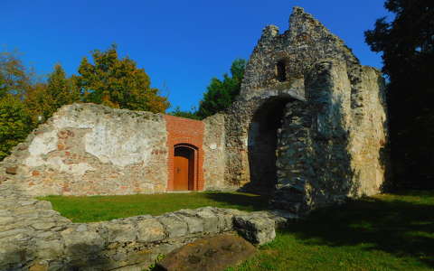 Balatonfűzfői Mámai templomrom