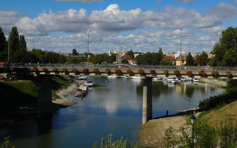 Sugó-híd, Baja, Sugovica folyó