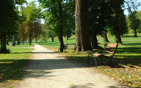 Dég, Festetics kastélypark