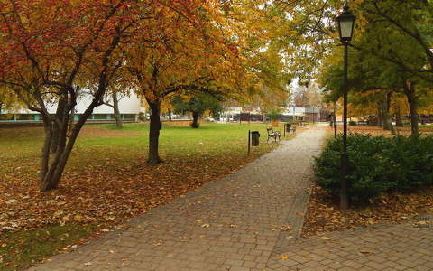 Szent István Park, Balatonalmádi