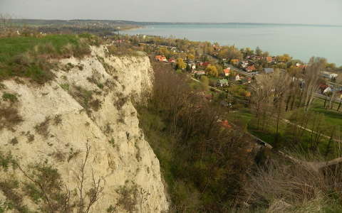 Balatonkenese, löszfal