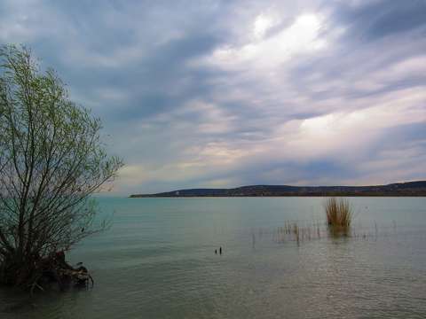 balaton felhő magyarország tó